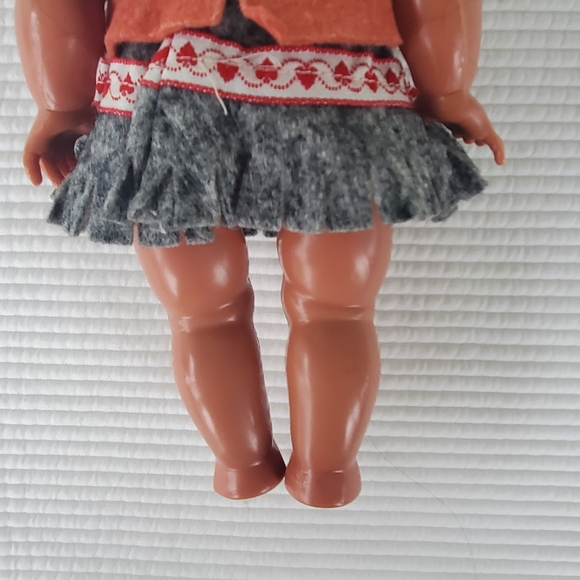 Native American Baby Doll Hard Plastic Moveable Posable Limbs Clothed Vintage - Picture 8 of 9